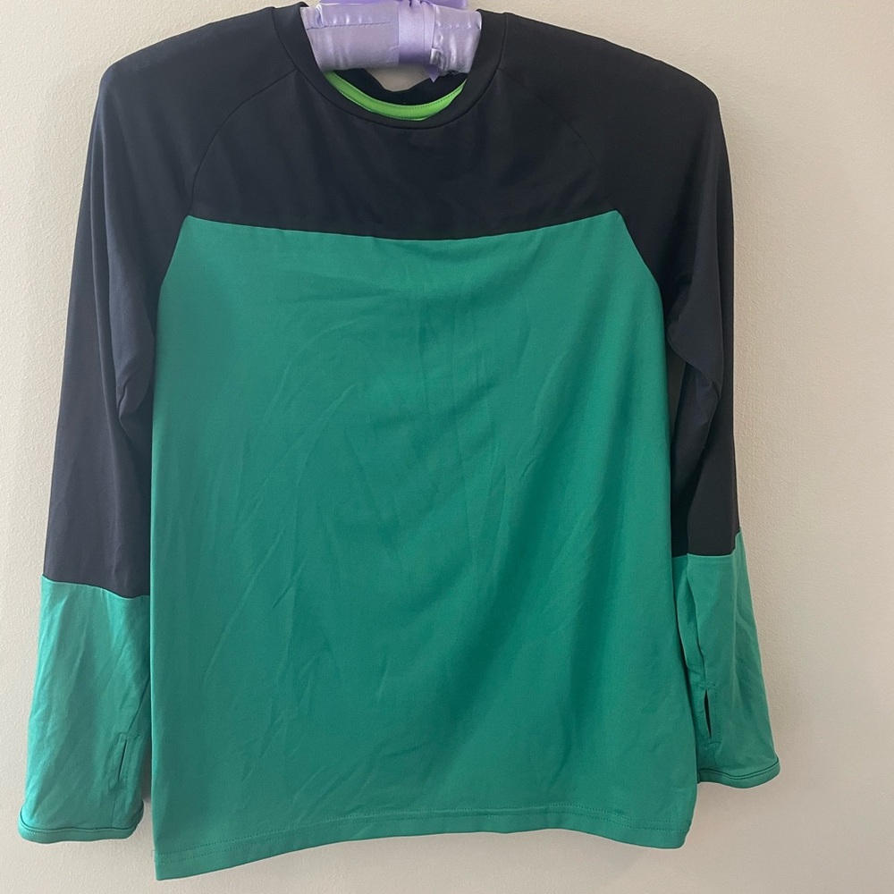 Green/black Champion athletic long sleeve top size medium